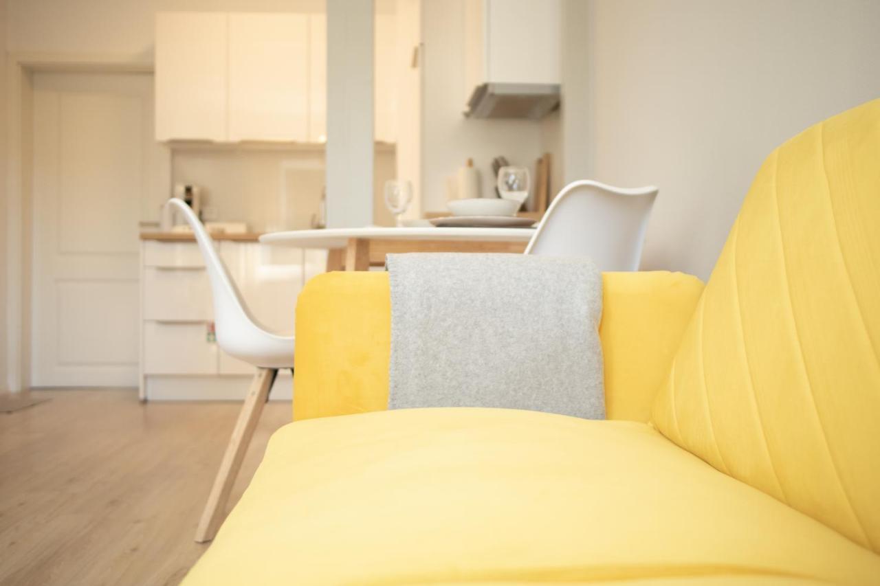Loewe Apartment Gelb Tiengen Altstadt Waldshut-Tiengen Exterior foto