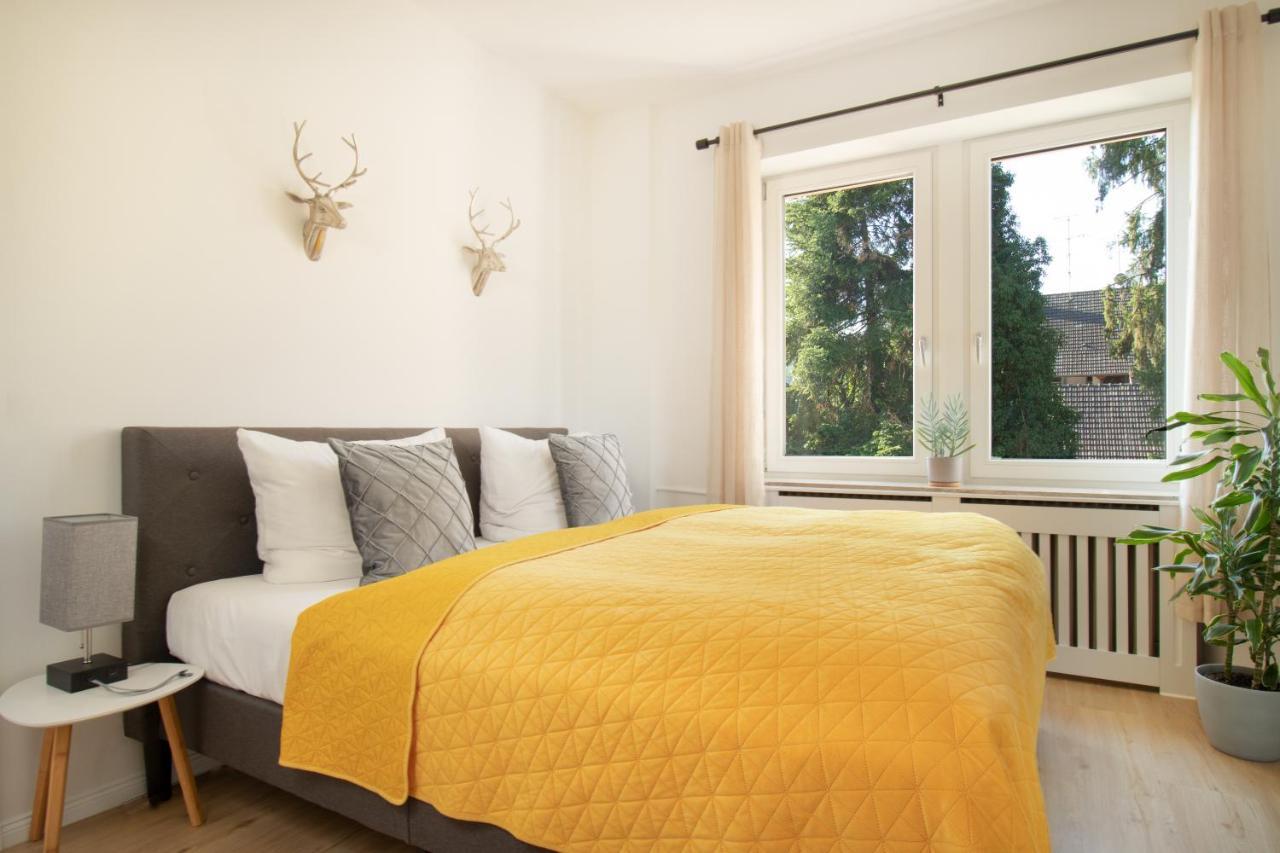 Loewe Apartment Gelb Tiengen Altstadt Waldshut-Tiengen Exterior foto